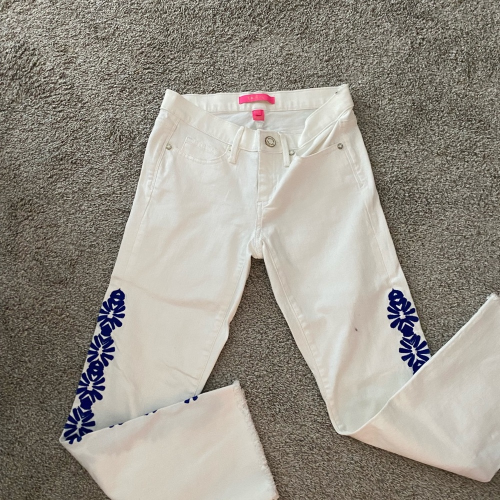 Lilly Pulitzer Blue and White Cropped Jeans with Embroidery